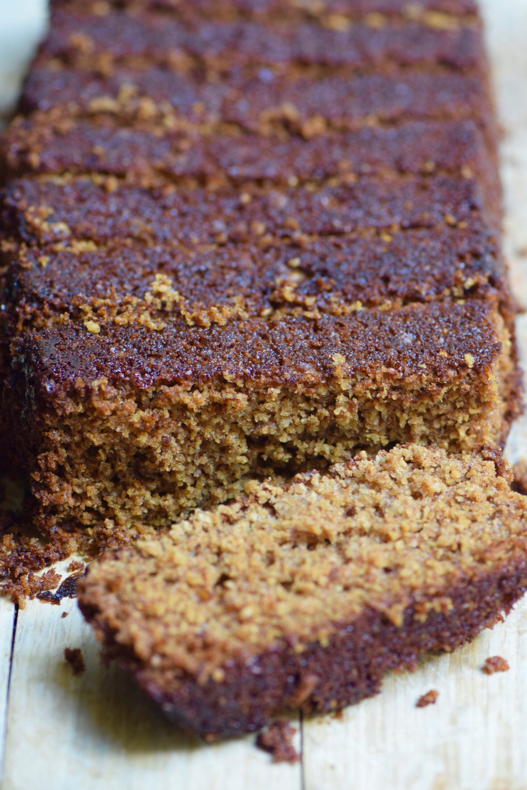 healthy gingerbread oatmeal loaf