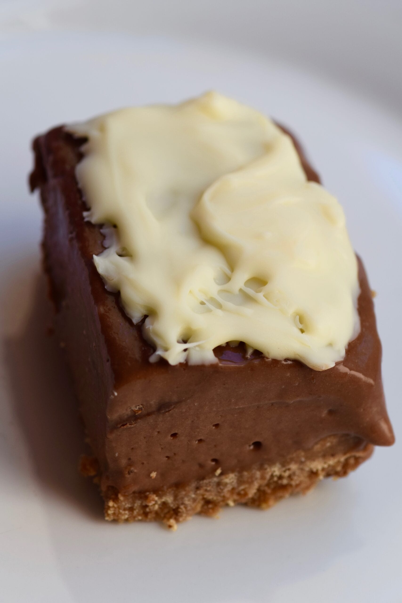 White and milk chocolate frozen mousse bar