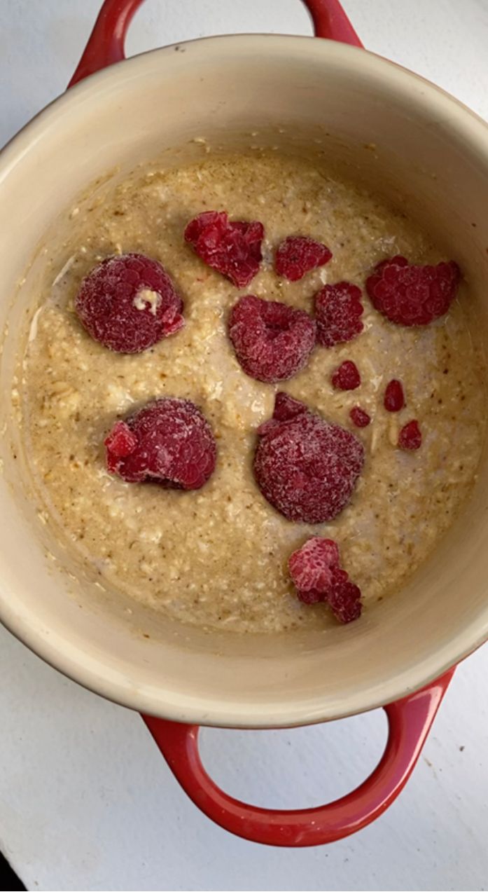 Raspberry mug cake